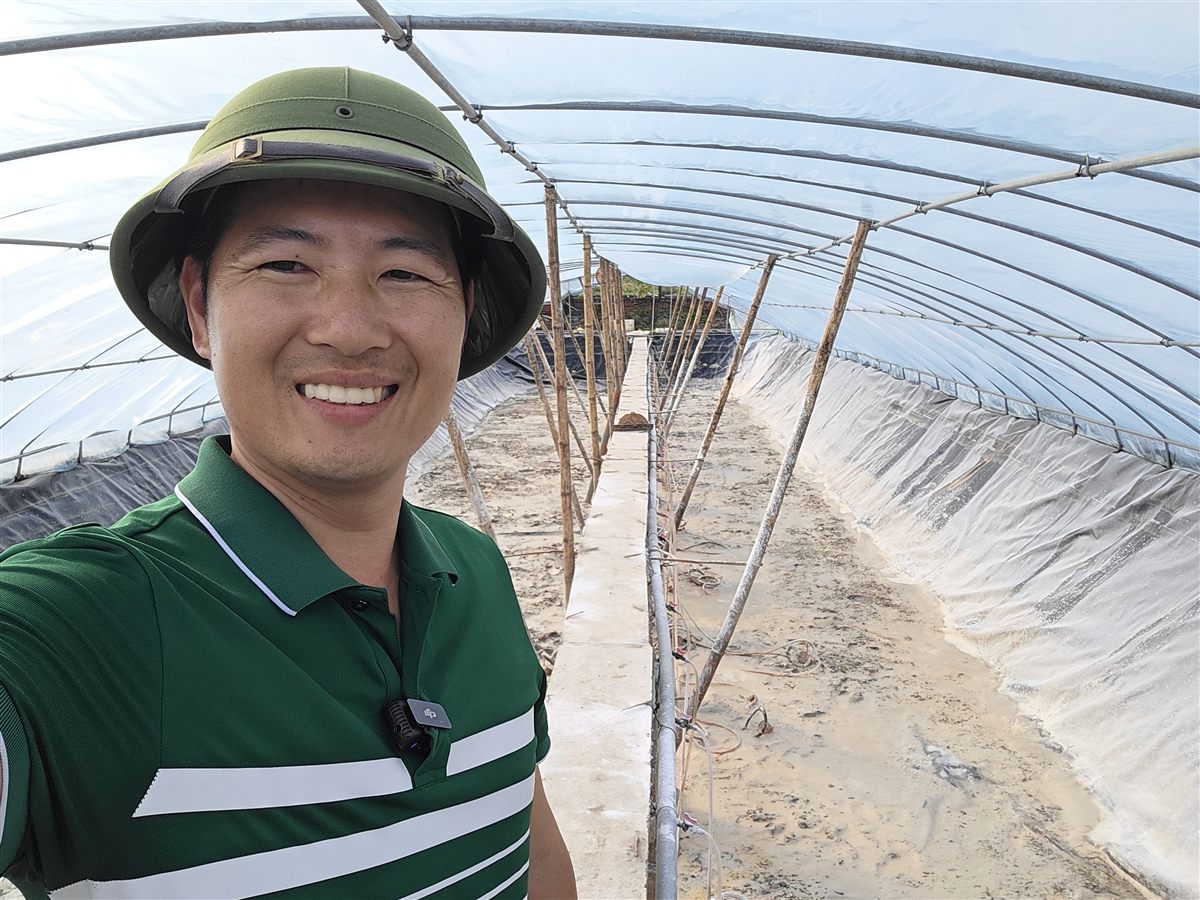 Phòng các bệnh thường gặp trên tôm thẻ chân trắng - Thiện Mũ Cối cải tạo phơi đáy ao lót bạt