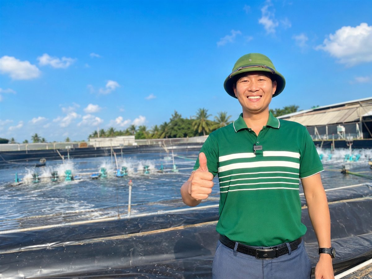 Vi Sinh Xử Lý Đáy Ao Thiện Mũ Cối dùng cho ao tôm bị cụt râu mòn đuôi