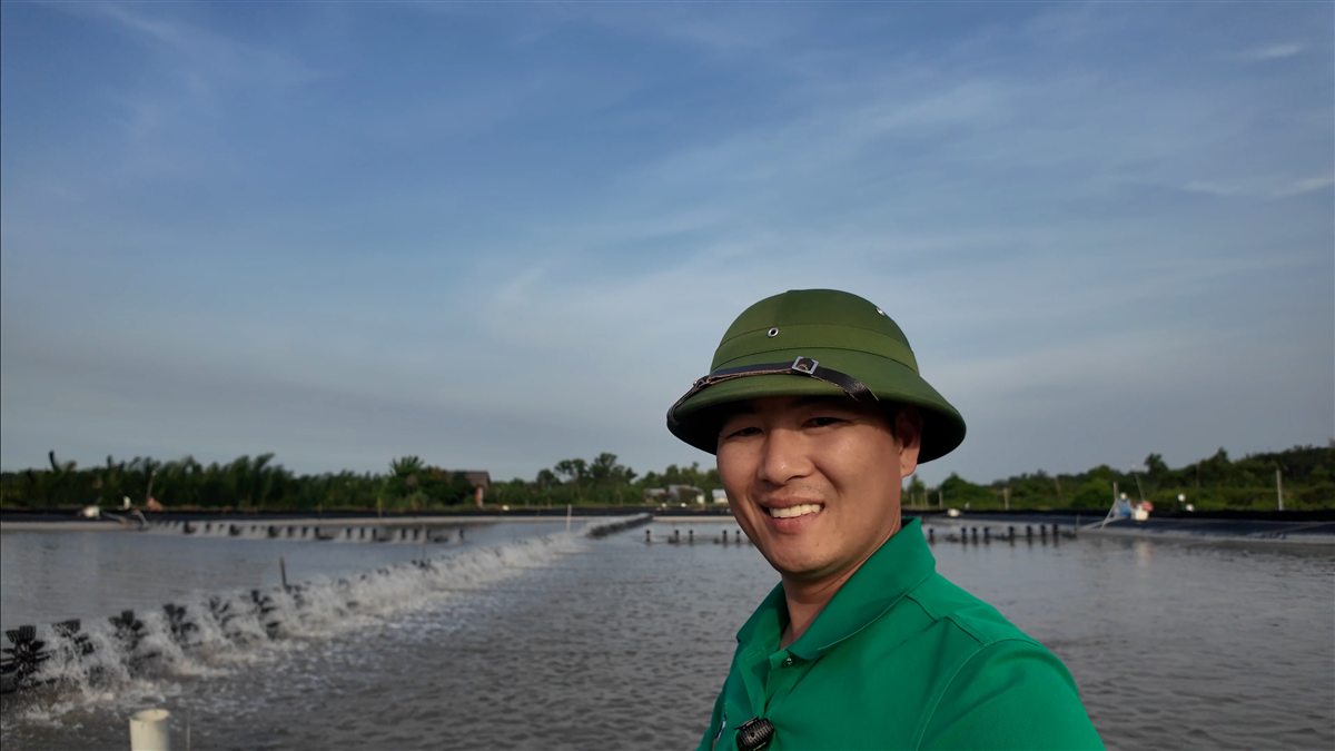 Thiện Mũ Cối tư vấn mật độ thả tôm thẻ chân trắng tại ao nuôi